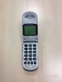 Motorola V50