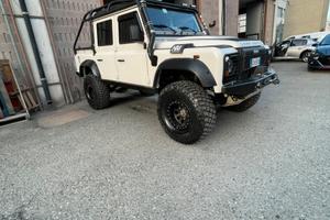 Land rover defender 110 td4