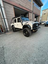 Land rover defender 110 td4