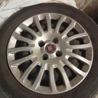 Cerchi e gomme punto