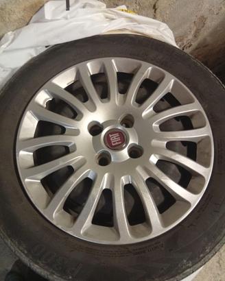 Cerchi e gomme punto