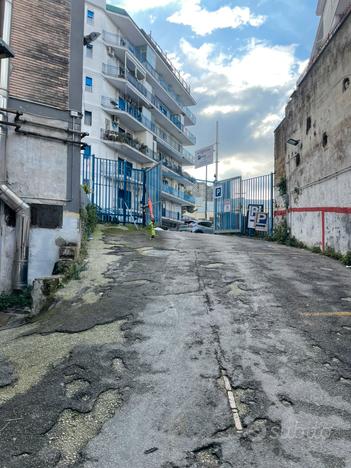 Zona ospedaliera di fronte Università Federico 2