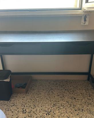 Scrivania nera Ikea modello Alex