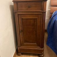 Coppia comodini antichi