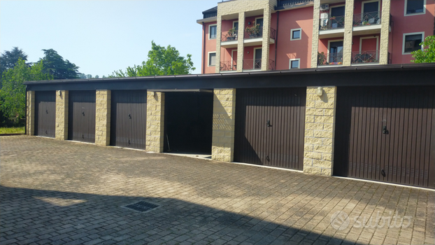 Magazzino piano strada