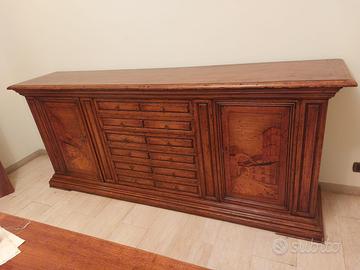 Credenza intarsiata stile ‘600