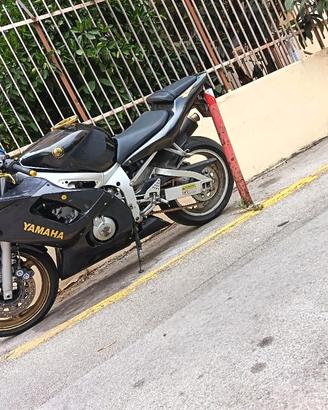 Yamaha r6 2001