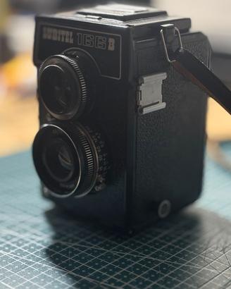 Fotocamera formato 6x6 Lomo Lubitel 166B