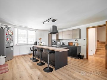 Cucina isola con buffet