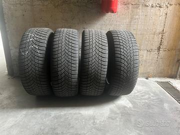 Pneumatici invernali Bridgestone