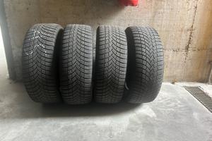 Pneumatici invernali Bridgestone