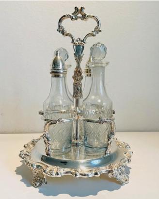Menage in cristallo e Silver Plate