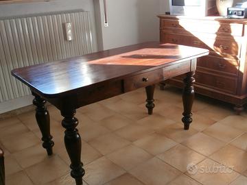 Tavolo in legno
