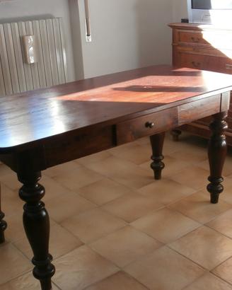 Tavolo in legno