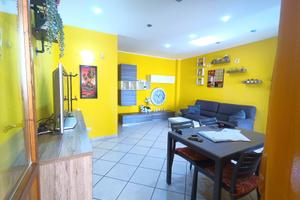 Ampio trivano bilivelli con posto auto