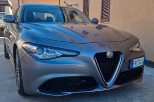 ALFA ROMEO Giulia 2.2 180 cv - 2018