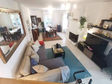 San Bartolo con indipendente con piscina