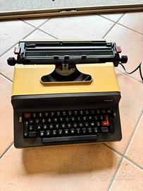 Macchina da scrivere elettrica FACIT 1840