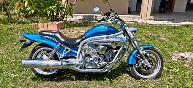 Hyosung Aquila GV 650