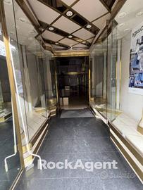 VIA APPIA NUOVA - LOCALE COMMERCIALE