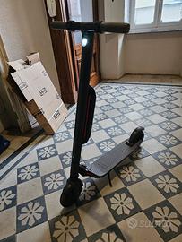 Monopattino Elettrico ninebot kickscooter Es2