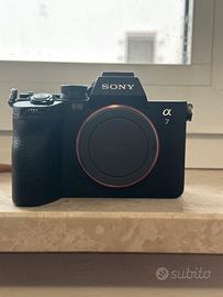 Sony a7 4 + obbiettivo sony 24/105 f/4+dji rs3mini