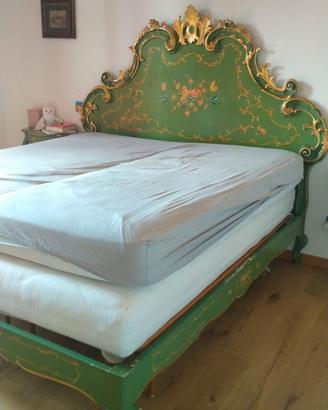 Camera da letto stile luigi lV  tutto intagliato a