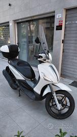 Beverly 350