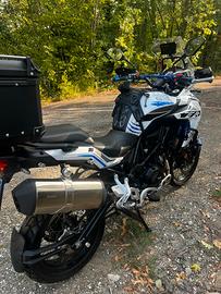 Benelli trk 502x