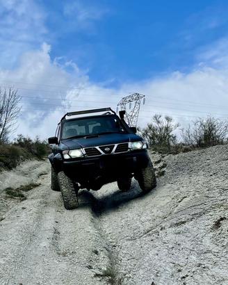 Nissan patrol gr y 61