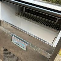 Fabbricatore di ghiaccio a cubetti quadri 80 kg