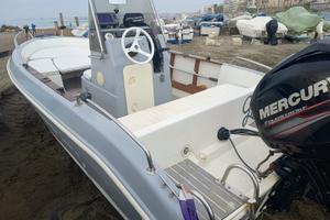 BARCA A MOTORE MANO' 18