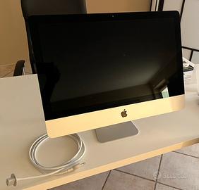 iMac 21,5” late 2015 senza tastiera e mouse