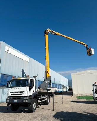 Piattaforma aerea PLE 38mt  Iveco trakker 4x4