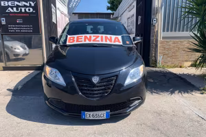 Lancia Ypsilon 1.2 69 CV 5 porte Elefantino