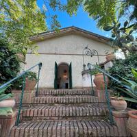 Villa singola con giardino - Santa Maria La Stella