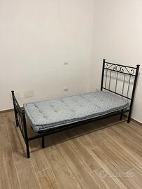 Letto singolo in ferro battuto + rete letti