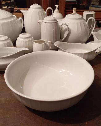 pezzi di ceramica teiera terrina porta zucchero 