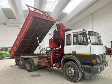 Iveco 175 - 3 assi - ribaltabile e gru