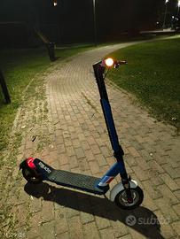 Monopattino Elettrico Aprilia Tuareg