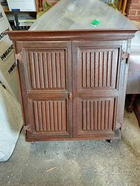 Mensole con ante antiche