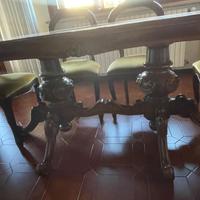 Tavolo in noce e sei sedie