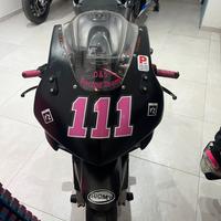 Cbr 600 rr pronto pista