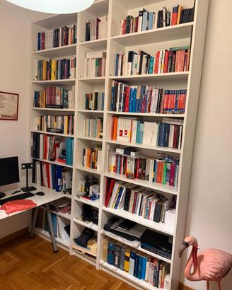 Libreria IKEA BILLY bianca con sopralzi