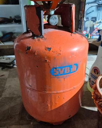 bombola di gas per campeggio
