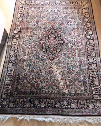 Tappeto persiano Qom in seta 153x106 cm