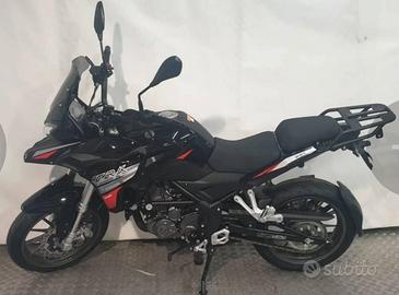 BENELLI TRK 251 