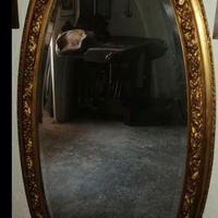 Specchio artigianale dorato a foglio d'oro