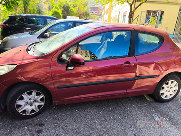 Peugeot 207 1.4 benzina
