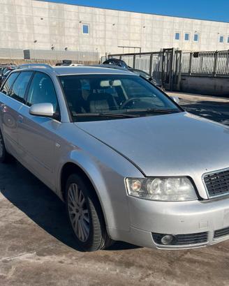 Audi A4 B8 2003 1.9 TDI 130cv PER RICAMBI